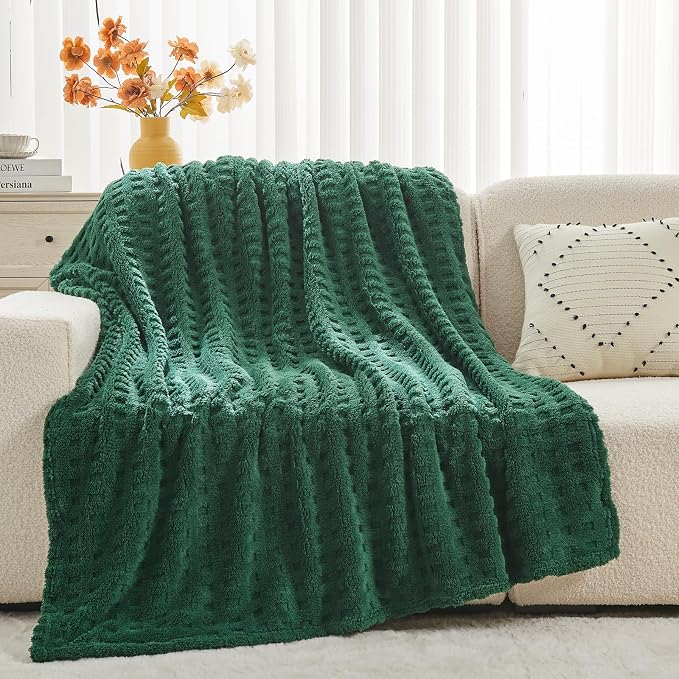 NEWCOSPLAY 3D Waffle Checkered Flannel Queen Blanket, Dark Green, 90"x90" | Super Soft Cute Lightweight Decorative Premium Silky Fleece Blanket for Couch Sofa Bed, Gift for Women Men, All Season Use