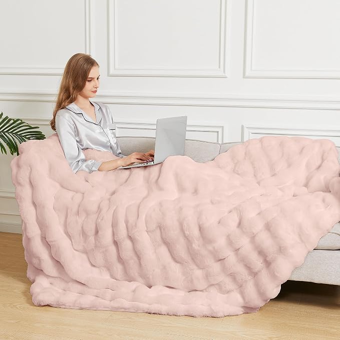 ORINOVA Pink Fluffy Blanket Queen Size 90x90 Faux Fur Soft Furry Blanket for Bed Couch Cozy Fuzzy Throw Queen Blankets for Bedroom Home Decor 1000 GSM