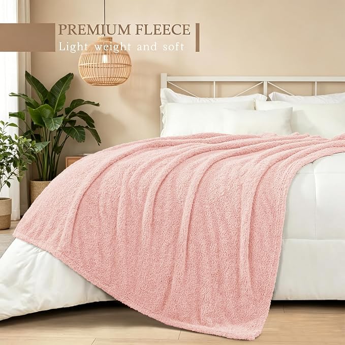 Exclusivo Mezcla Fleece Bed Blankets King Size for Bed, 90" x 104" | Super Soft and Cozy Fluffy Blanket for Women, Lightweight and Fuzzy Large Blanket for Bedroom , All Season, Light Pink