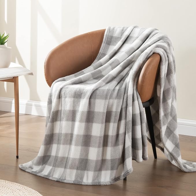 BEDELITE Plaid Fleece Throw Blanket, Grey & White Buffalo 50x60 Throw | 100% Polyester Microfibe, Soft Cozy, Lightweight Warm, Classic Buffalo Plaid, Room Decor, Machine Washable, for Couch Bed