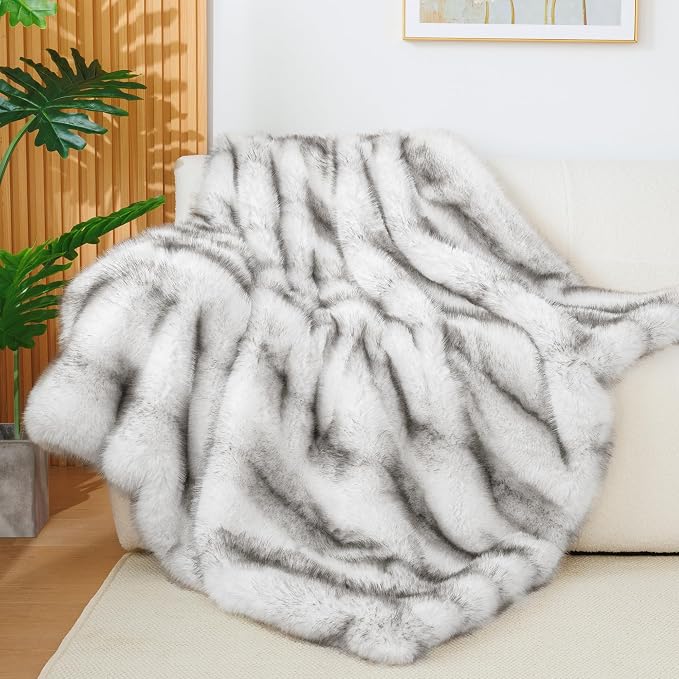 Luxury 1000GSM Faux Fur Throw Blanket, Super Thick Warm Cozy Heavy Blankets for Couch Bed Sofa, Plush Fuzzy Elegant Winter Reversible Mink Blanket for Living Room Bedroom 50''x60'', Grey