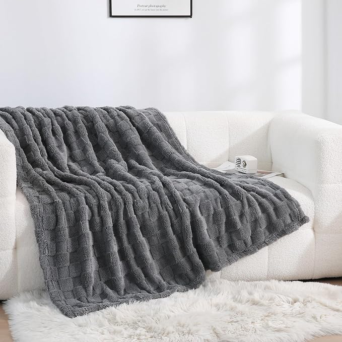 Grey Fleece Throw Blanket 60”×80” Checkered Design for Couch | Super Soft Cozy Plush Microfiber 3D Square Pattern Flannel Blanket for Sofa Bed Lightweight for Adults,Women