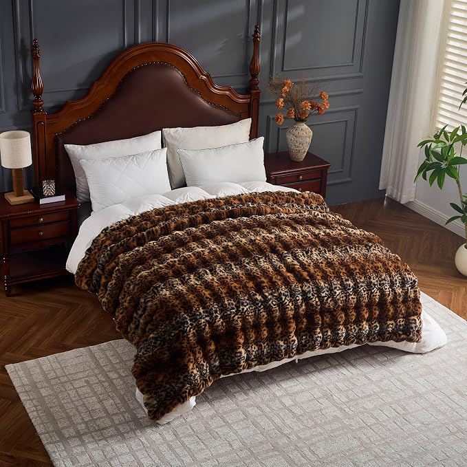 Leopard Faux Fur Blankets 60''x80'' for Bed, Sofa, Couch, Travel and Camping, 750 GSM Double Sided Fluffy Warm Thick Throw Blanket, Super Soft Cozy Plush Cheetah Print Blankets for All Seasons