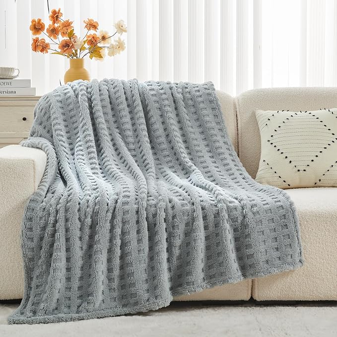 NEWCOSPLAY 3D Waffle Checkered Flannel Throw Blanket, Light Grey, 50"x70" | Super Soft Cute Lightweight Decorative Premium Silky Fleece Blanket for Couch Sofa Bed, Gift for Women Men, All Season Use