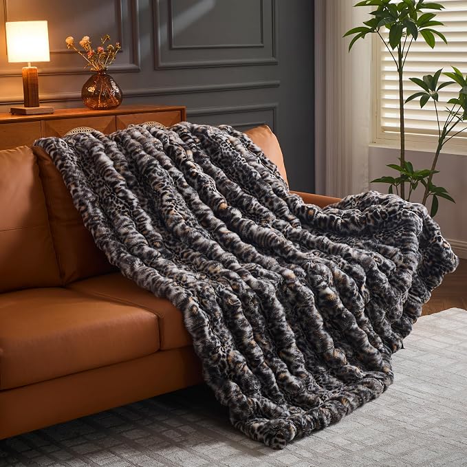 Leopard Faux Fur Blankets 50''x60'', 750 GSM Double Sided Throw Blanket for Couch Sofa Travel and Camping, Super Soft Cozy Fluffy Plush Blanket, Cheetah Print Furry Blankets for All Seasons