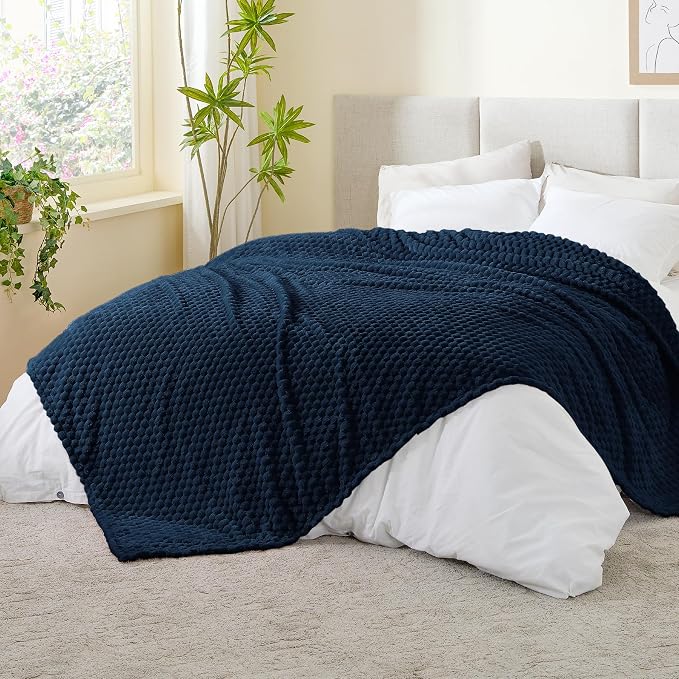 BEDELITE Navy King Blanket for Bed, Soft Cozy Gifts for Women, 108 * 90 | 3D Jacquard Decorative Fleece Blanket, Super Soft Plush Throws, Cute Birthday Gift for Women & Men, Suitable for All Seasons