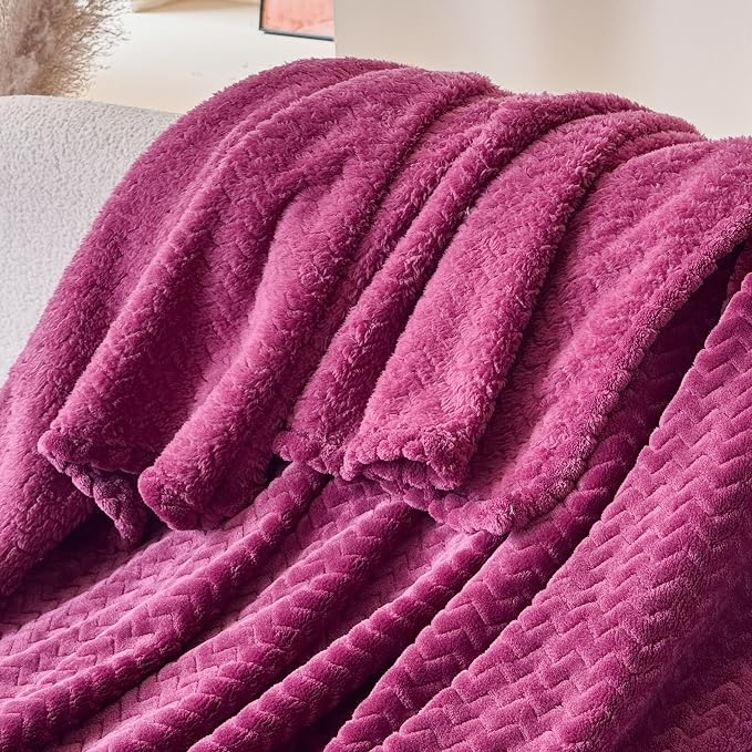 Simple&Opulence Wine Fleece Throw Blanket Lightweight Super Soft Cozy Flannel Blanket with Wave Textured for Sofa Couch Bedroom Decor Camping 50x60 Inches All Season Use（Wave Wine