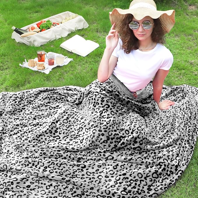 Black Leopard Print Throw Blanket for Women, Soft Cozy Cheetah Blanket, Fleece Throw for Bed Sofa Couch, Mothers Day Birthday Gifts for Women Mom Daughter, 40"x50"