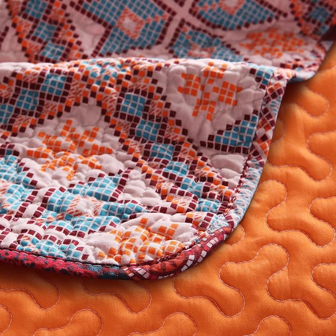 Exclusivo Mezcla Reversible Boho Quilted Throw Blanket, 50"x 60" | Lightweight Summer Quilt Throw, Designed for Bed/ Couch/ Sofa, Red and Orange Striped Pattern