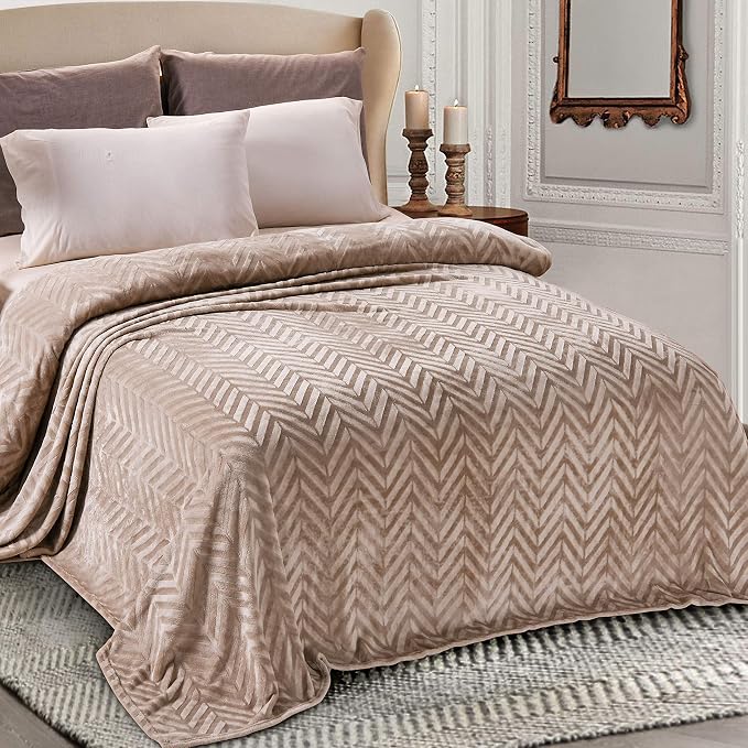 Whale Flotilla Flannel Fleece Fall Bed Blanket Twin Size, Champagne | Lightweight Breathable Soft Bedspread, Plush Fluffy Coverlet Chevron Design Decorative Blanket for Home Life, 60x80 Inch