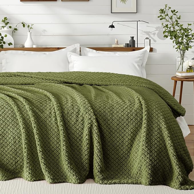 Exclusivo Mezcla Soft Fleece Twin Size Blanket for Bed, Olive Green | Jacquard Lightweight Cozy Bed Blanket, Breathable Decorative Fuzzy Textured All Season Use, 60x80 Inches