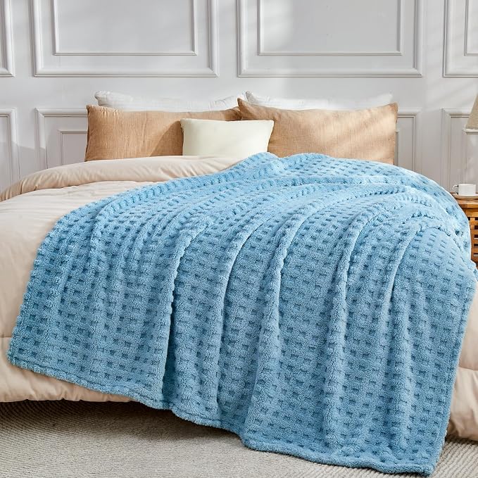 NEWCOSPLAY 3D Waffle Checkered Flannel Throw Blanket, Blue, 50"x70" | Super Soft Cute Lightweight Decorative Premium Silky Fleece Blanket for Couch Sofa Bed, Gift for Women Men, All Season Use