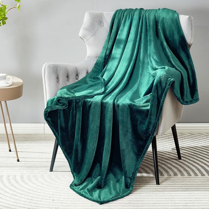 DREAMNINE Soft Cozy Plush Fleece Throw Blanket 50" x 60",Solid Shag Minky Lightweight Fuzzy Flannel Blanket for Bedroom, Luxury Washable Warm Velvet Blankets for Couch Sofa Pet,Breathable,Forest Green