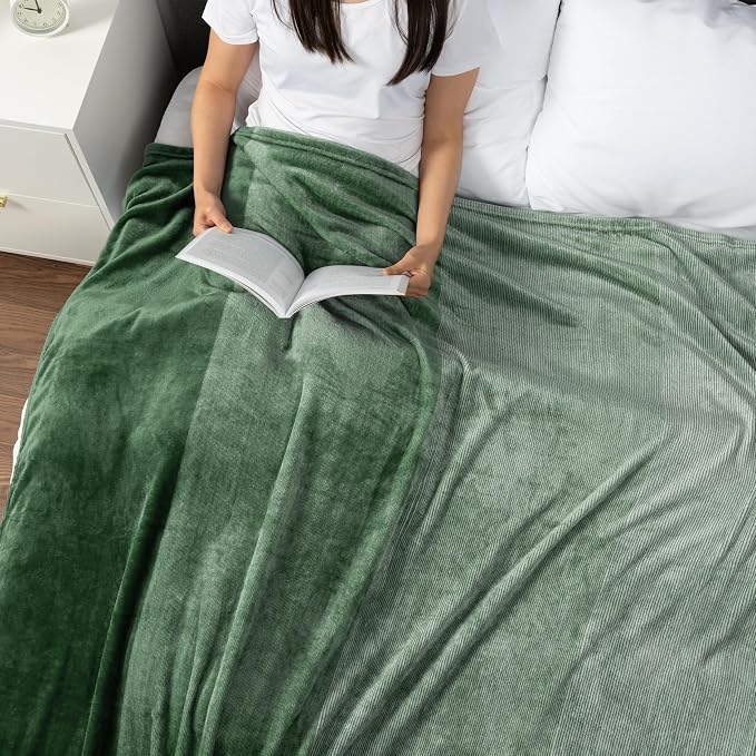 PAVILIA Green Ombre Fleece Throw Blanket for Couch Sofa Bed, 50x60 | Gradient, Soft Plush Flannel Fleece, Lightweight Accent Blanket, Warm All Season, Machine Washable, Cozy Decor Gift
