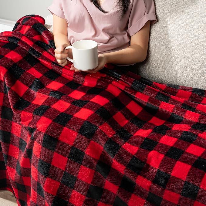 PAVILIA Black and Red Buffalo Plaid Fleece Throw Blanket for Couch, Soft Checkered Flannel Blanket for Sofa, Plaid Christmas Couch Throw Bed, Warm Cozy Decorative Blanket Fall Decor Gift, 60x80