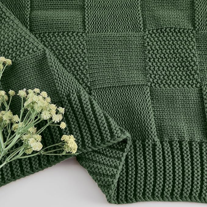 CozeCube Christmas Green Knitted Checkered Throw Blanket 50"X60" | Check Knit Throw for Couch, Decorative Christmas Soft Cozy Warm Blanket for Bed Sofa Living Room
