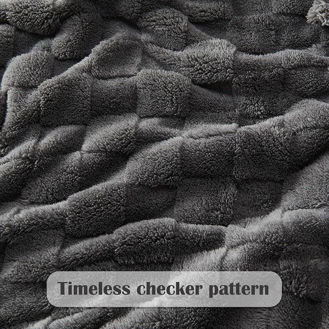 NEWCOSPLAY 3D Checkered Flannel King Blanket, Dark Grey, 90"x110" | Super Soft Cute Lightweight Decorative Premium Silky Fleece Blanket for Couch Sofa Bed, Gift for Women Men, All Season Use