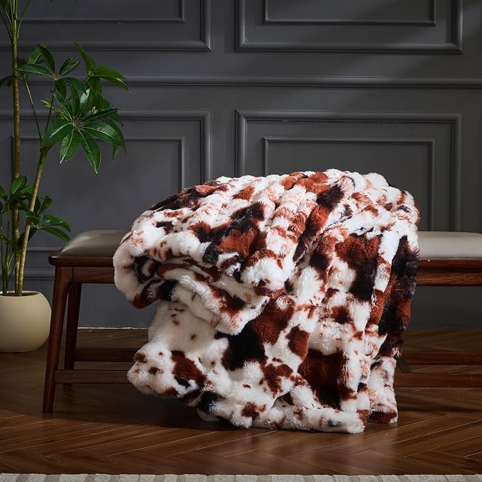 Faux Fur Bed Blankets Queen Size, 750 GSM Double Sided Plush Fluffy Furry Blanket for Couch Sofa Bed Bedroom Living Room Hotel, Super Soft Warm and Cozy Cow Print Blankets, Brown, 80''x90''