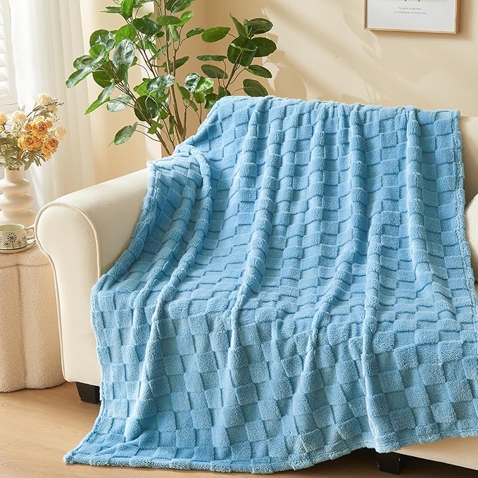 NEWCOSPLAY 3D Checkered Flannel Twin Blanket, Blue Checkered, 60"x80" | Super Soft Cute Lightweight Decorative Premium Silky Fleece Blanket for Couch Sofa Bed, Gift for Women Men, All Season Use