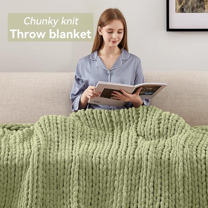 Negwoo Chunky Knit Throw Blanket, Knitted Throw Chenille Yarn, 50"*60" | Soft Thick Cable Knitted Blankets, Handmade Big Thick Blanket, Machine Washable Cute Comfy Blanket for Home Decor,Light green