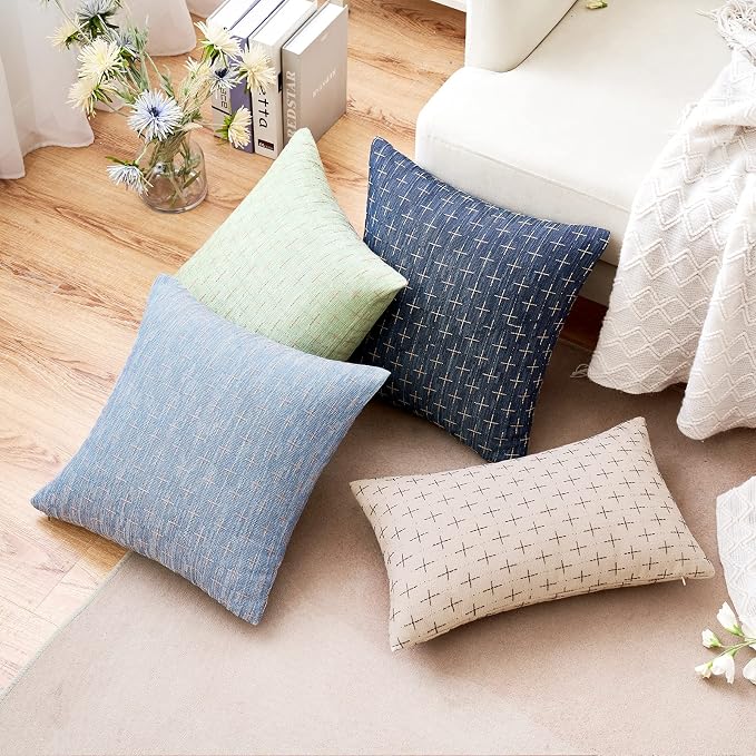 MIULEE Pack of 2 Decorative Burlap Linen Christmas Throw Pillow Covers Modern Farmhouse Pillowcases Rustic Woven Textured Cushion Cover for Sofa Couch Bed 12x20 Inch Beige