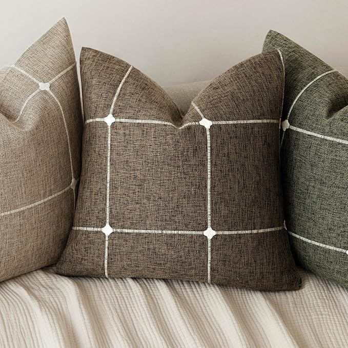 Foindtower Pack of 2 Decorative Faux Linen Jacquard Check Throw Pillow Covers Farmhouse Cushion Cover with Grid Textured Accent Pillowcase for Couch Sofa Living Room Home Decor,20×20 Inch,Cocoa Brown