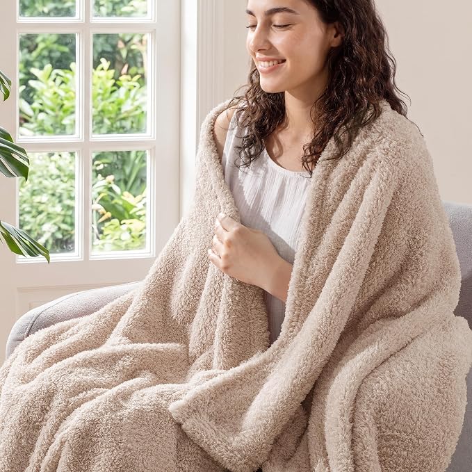 Exclusivo Mezcla Fleece Throw Blanket for Couch and Sofa, 50" x 60" | Super Soft and Cozy Fluffy Blanket for Women, Lightweight and Fuzzy Throw for Home Decor, All Season, Camel