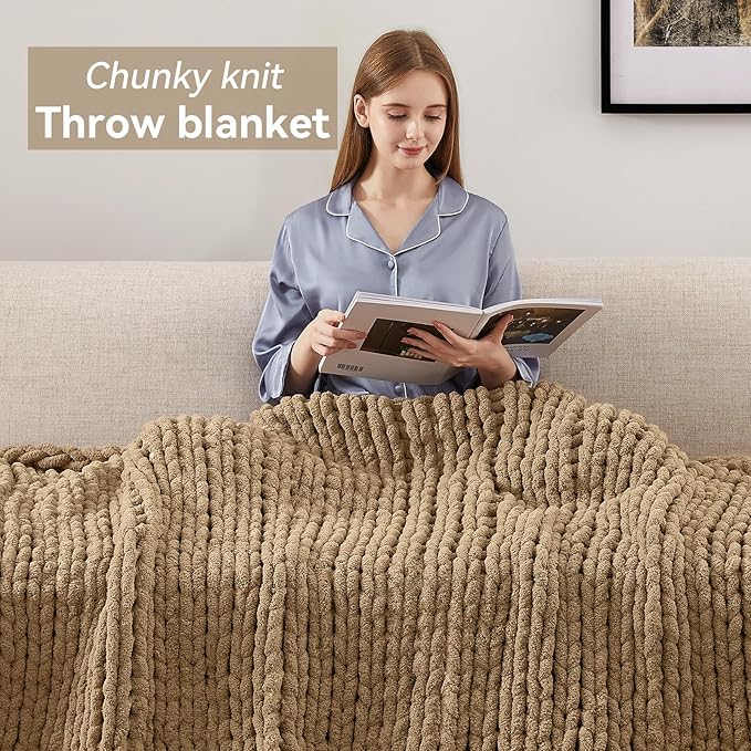 Negwoo Chunky Knit Throw Blanket, Knitted Throw Chenille Yarn, 30"*40" | Soft Thick Cable Knitted Blankets, Handmade Big Thick Blanket, Machine Washable Cute Comfy Blanket for Home Decor,Light brown