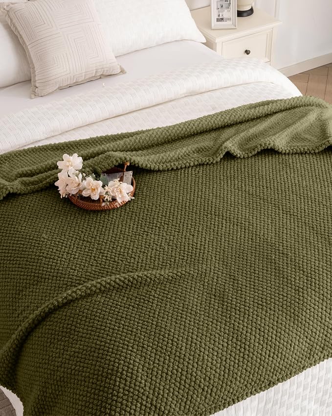 Super Soft 300GSM Green Large Queen Blanket for Couch, Couch Sofa Bed Throw, Lightweight Fuzzy Cozy Blankets for All Seasons Farmhouse, 90x90