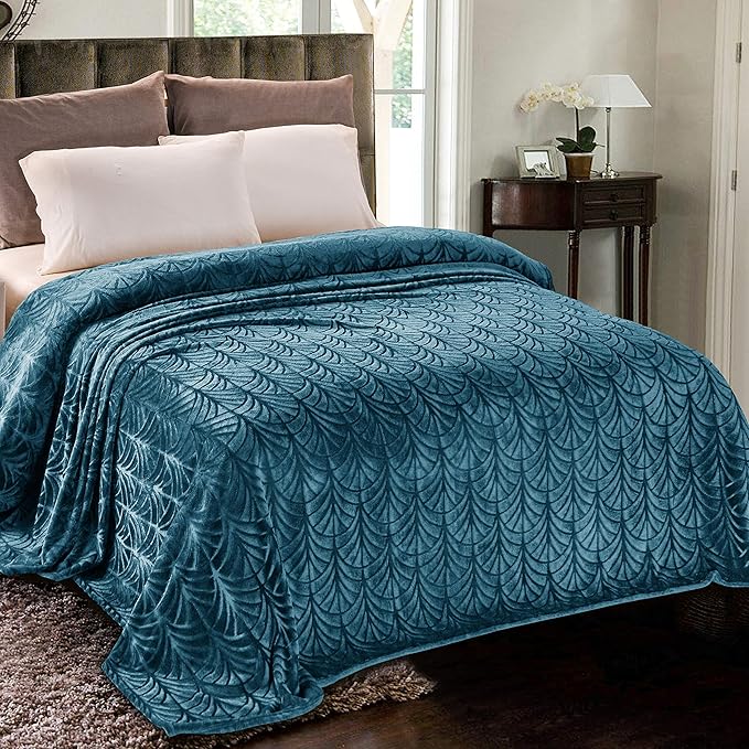 Whale Flotilla Soft Flannel Fleece Twin XL Size Blanket for Bed, Teal | 90"x66" Cozy Lightweight Breathable Coverlet, Plush Fluffy Bedspread, Vintage Pattern Decorative Blanket for Dorm, All Season