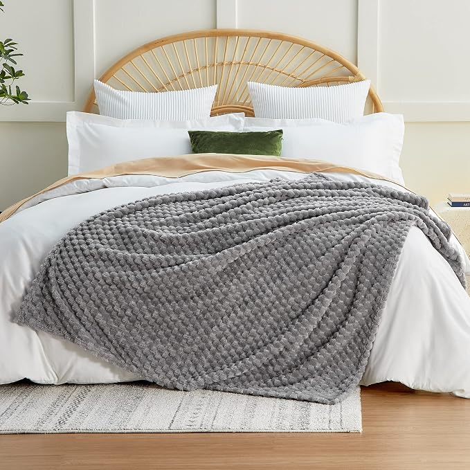 EXQ Home Fleece Blanket Twin Size for Couch or Bed - 3D Imitation Turtle Shell Jacquard Decorative Blankets - Cozy Soft Lightweight Fuzzy Flannel Blanket Suitable for All Seasons(60"×80",Light Grey)