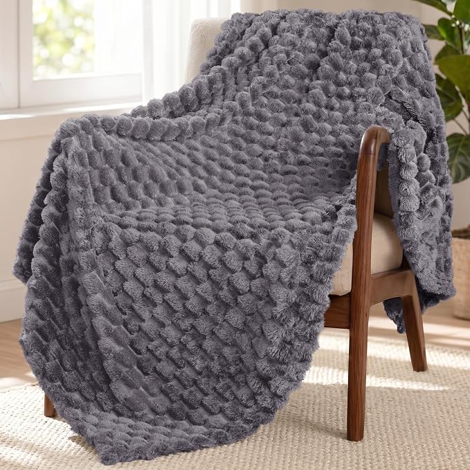 Exclusivo Mezcla Large 3D Fleece Throw Blanket for Couch, Dark Grey | Extra Soft Fuzzy Plush Lightweight Throws, Cozy Fluffy Decorative Blankets for All Seasons, 50x70 Inches