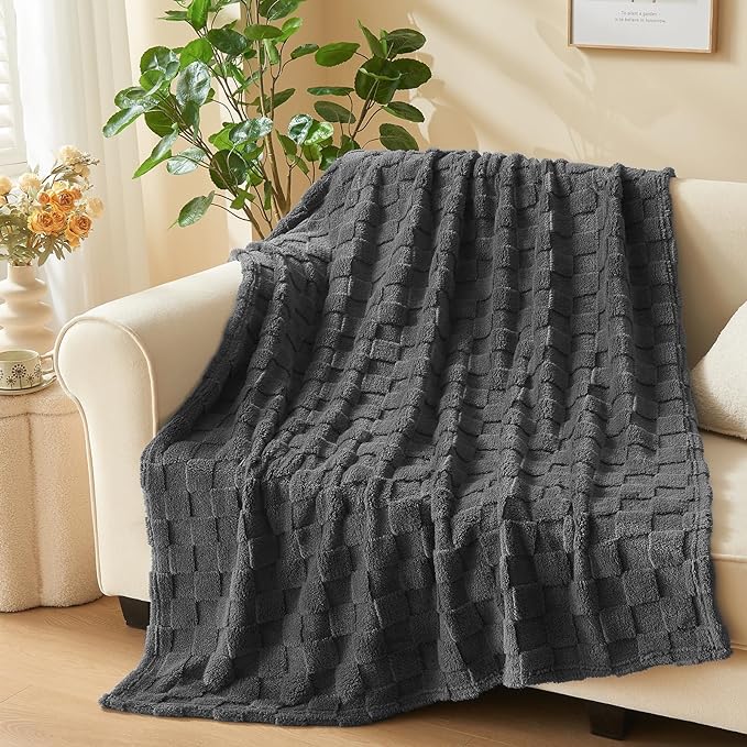 NEWCOSPLAY 3D Checkered Flannel Queen Blanket, Dark Grey, 90"x90" | Super Soft Cute Lightweight Decorative Premium Silky Fleece Blanket for Couch Sofa Bed, Gift for Women Men, All Season Use