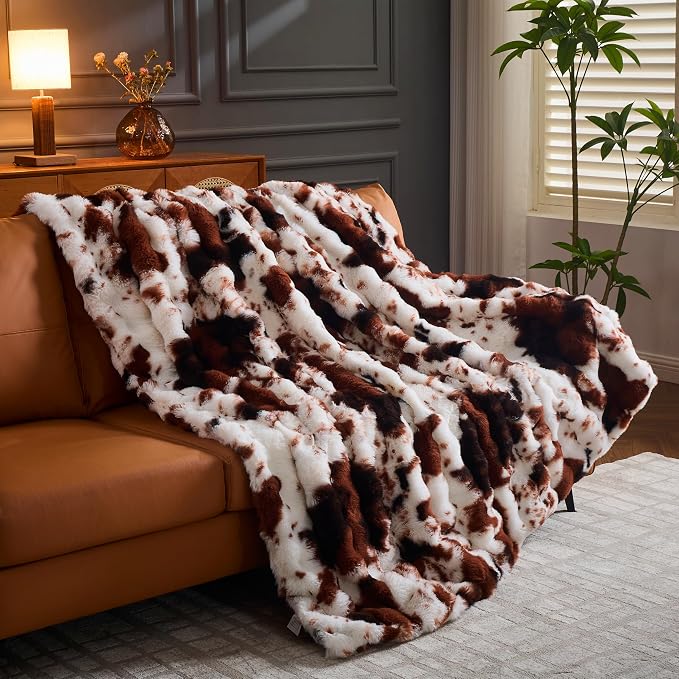 Faux Fur Bed Blankets Queen Size, 750 GSM Double Sided Plush Fluffy Furry Blanket for Couch Sofa Bed Bedroom Living Room Hotel, Super Soft Warm and Cozy Cow Print Blankets, Brown, 80''x90''