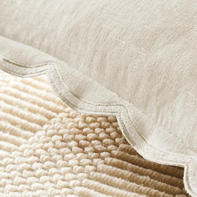 Ohocut Scalloped Pillow Cover Pack of 2 Spring Chenille Decorative Throw Pillow Covers Cute Boho Couch Pillow Covers Aesthetic Funky Preppy Pillow Cases for Sofa Living Room (Cream White, 18x18 Inch)
