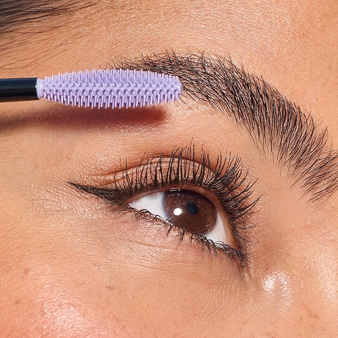 COVERGIRL Lash Blast Bond Volume Mascara - 805 - Black, Bonding Complex to Condition & Nourish Lashes, Smudge-Proof, Clump-Free, Volumizing, Vegan Formula