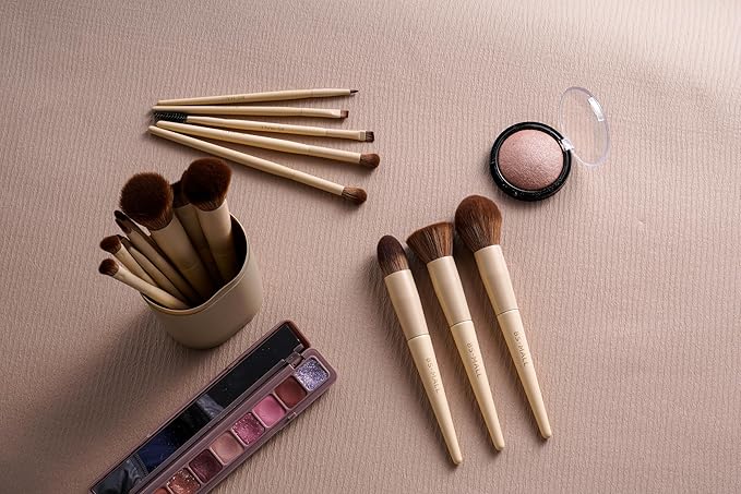 BS-MALL Professional Makeup Brush Set 18 Pcs Premium Synthetic Foundation Powder Concealers Eye Shadows Blush Makeup Brushes with Travel Case (Matte white beige)