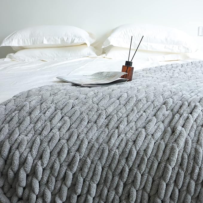 Maetoow Chenille Chunky Knit Blanket,Handmade Cozy for Home Decor,50×60,Grey