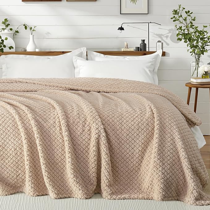 Exclusivo Mezcla Soft Fleece Twin Size Blanket for Bed, Camel | Jacquard Lightweight Cozy Bed Blanket, Breathable Decorative Fuzzy Textured All Season Use, 60x80 Inches