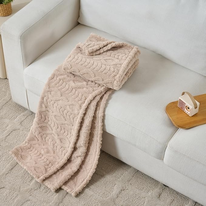 Brown Throw Blanket - Soft & Fluffy Fleece, Cute & Aesthetic, Perfect for Sofa, Couch, Chair, Bed, Living Room & Bedroom, All-Season Use, Plush & Cozy Decorative 50x60 Inch Blanket
