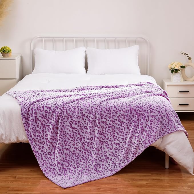 Excervent 3D Leopard Print Throw Blanket for Bed, 40x50 Inches, Purple | 280 GSM Lightweight Fleece Cheetah Throw Blanket for Sofa, Super Soft Cozy Gifts for Kids & Pets, Suitable for All Seasons