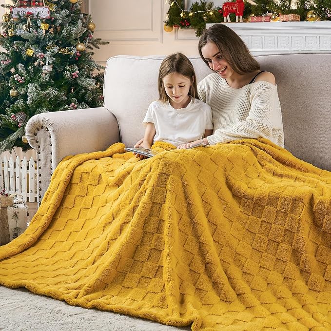 NEWCOSPLAY 3D Checkered Flannel Throw Blanket, Mustard Yellow, 50"x70" | Super Soft Cute Lightweight Decorative Premium Silky Fleece Blanket for Couch Sofa Bed, Gift for Women Men, All Season Use