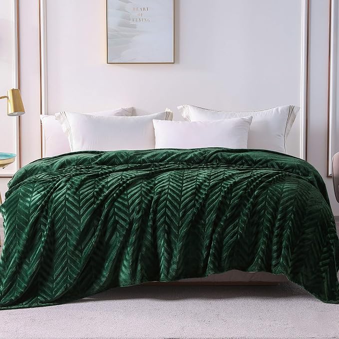 Whale Flotilla Flannel Fleece Fall Bed Blanket Twin Size, Emerald Green | Lightweight Breathable Soft Bedspread, Plush Fluffy Coverlet Chevron Design Decorative Blanket for Home Life, 60x80 Inch