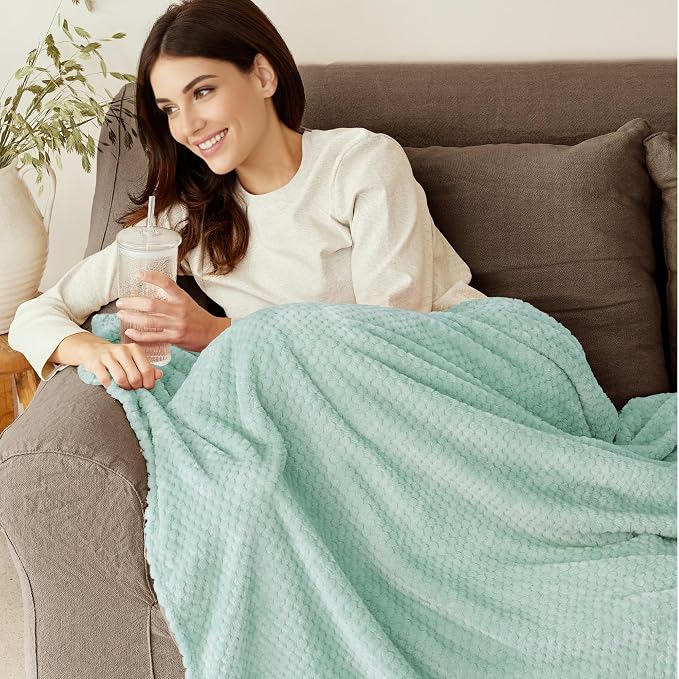 Exclusivo Mezcla Soft Waffle Fleece Bed Blanket King Size, Mint Green | Lightweight Plush Blanket for Bed, Bedroom, Cozy Flannel with Waffle Texture, Stylish Home Decor, All Season, 104x90 Inches