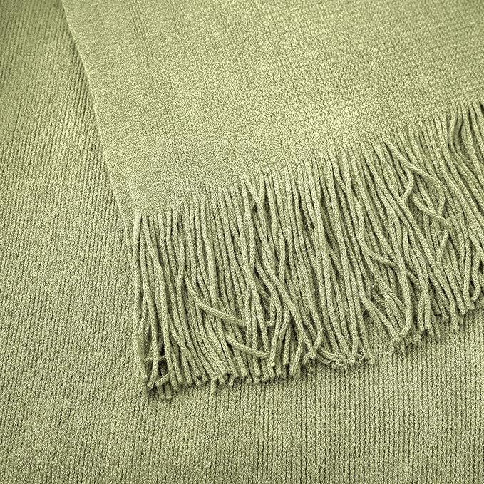 Vonty Olive Green Knitted Throw Blanket with Tassels Fringe, 50x60 Acrylic | Super Soft And Lightweight, Year-Round Cozy Warmth, Farmhouse Decorative Style, Machine Washable, for Couch, Sofa or Bed