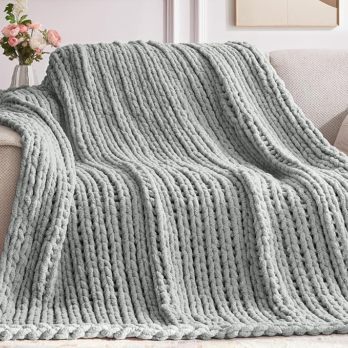 Negwoo Chunky Knit Throw Blanket, Knitted Throw Chenille Yarn, 30"*40" | Soft Thick Cable Knitted Blankets, Handmade Big Thick Blanket, Machine Washable Cute Comfy Blanket for Home Decor, Light grey