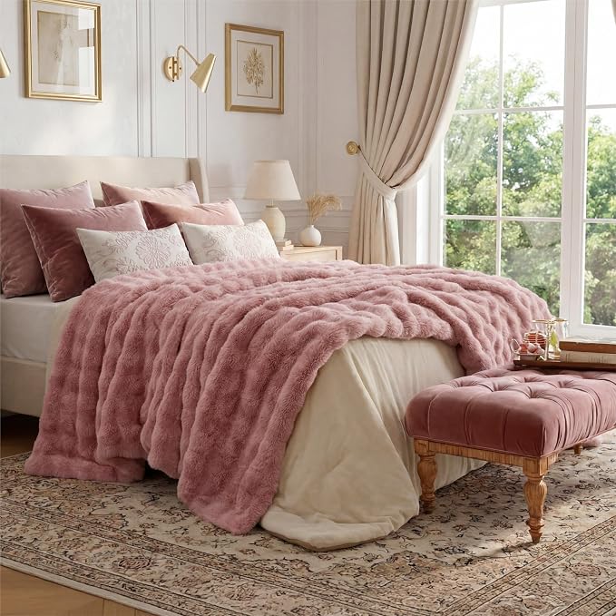 Bedsure GentleSoft Bubble Faux Fur Blankets Queen Size, Fluffy Fuzzy Queen Blanket for Bed, Soft Cozy Faux Fur Bedding for Winter, Thick Warm Plush Bed Cover, Dusty Rose, 90x90