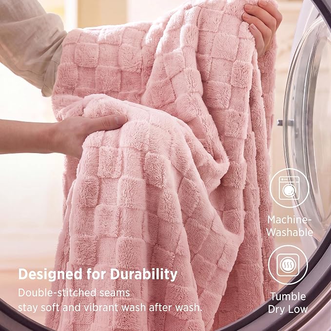 Bedsure GentleSoft Full Size Blankets for Bed - Super Soft Cozy Fleece Blanket, Large Fuzzy Throws for Bedroom Decor, Pink, 84x90 Inches