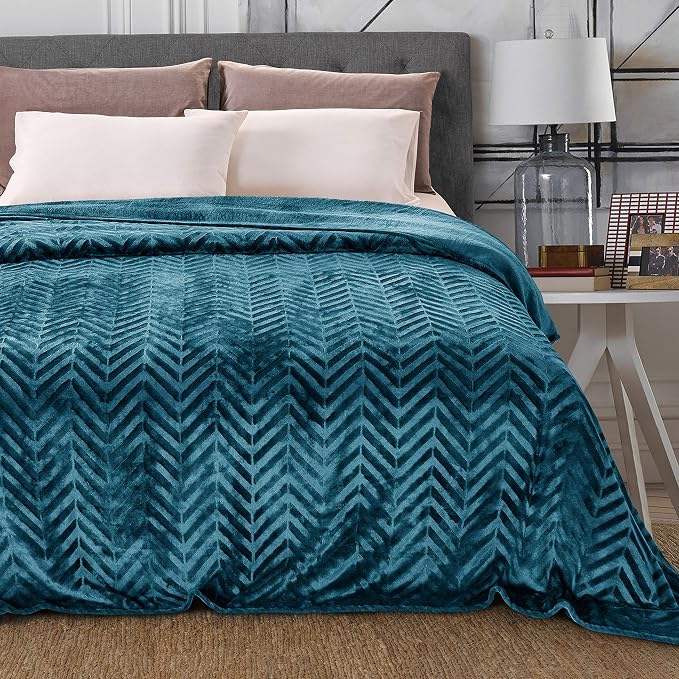 Whale Flotilla Flannel Fleece Fall Bed Blanket Twin XL Size, Teal | Lightweight Breathable Soft Bedspread, Plush Fluffy Coverlet Chevron Design Decorative Blanket for Home Life, 90x66 Inch