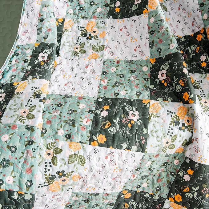 Exclusivo Mezcla Reversible Boho Quilted Throw Blanket, 50"x 60" | Lightweight Summer Quilt Throw, Designed for Bed/ Couch/ Sofa, Green Patchwork Pattern